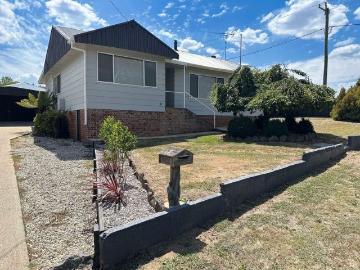 Burra, Tumbarumba, Talbingo - Garden, Parking