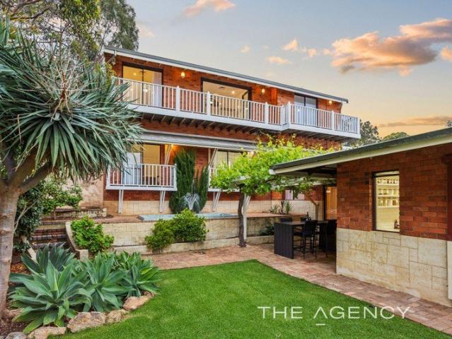 Unparalleled Breath taking Views With Extraordinary Space!