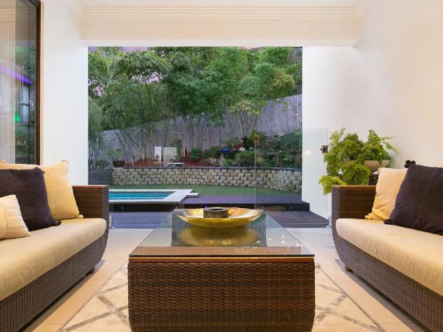 Unparalleled Luxury Living: Designer Interiors, Dual Living Potential & Mountain Views Walk to JPC