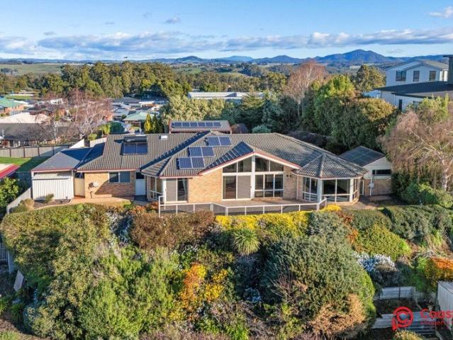 UNPARALLELED PRIVACY WITH PANORAMIC VIEWS