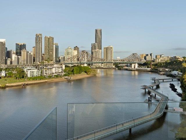 Unparalleled Whole Floor Penthouse with Front Row Views of Brisbane's Finest Outlook