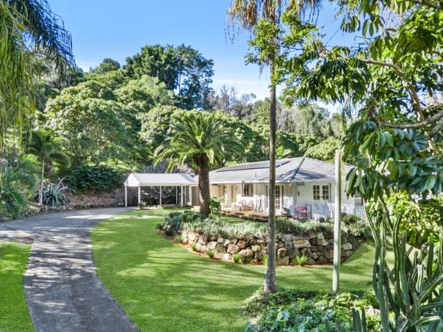 Unquestionably Stylish Acreage Living, In The Perfect, Peaceful Location