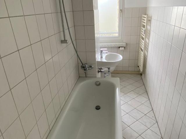 Unrenovierte 2,5 Zimmer zur günstigen Miete! 19230 Hagenow
