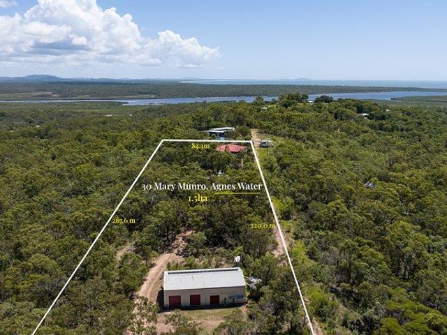 Unrivalled Marina Views from a Timeless Queenslander