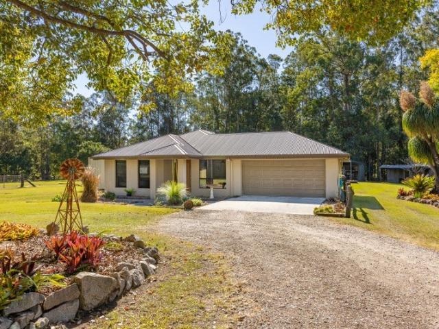 Unrivalled Acreage Living: 5 Private Acres with Dual Occupancy