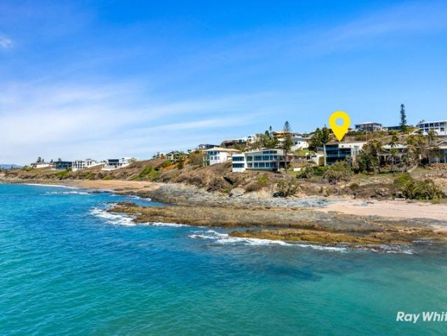 Unrivalled Beachfront Luxury & Exceptional Ocean Views