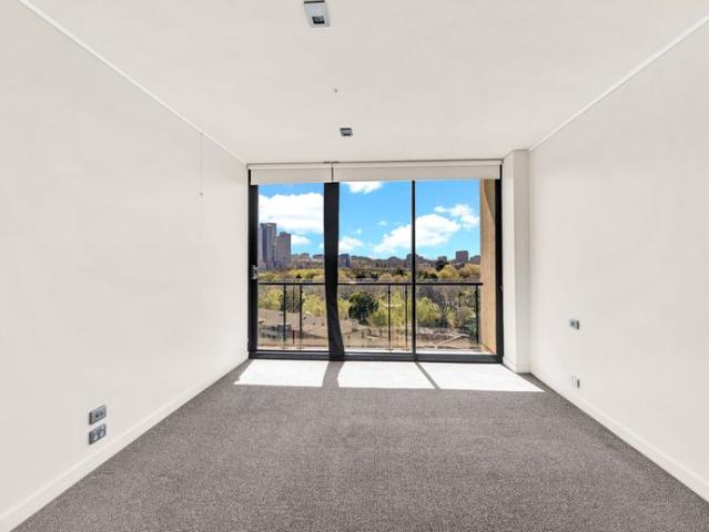 Unrivalled Elegance & Resort Style Amenities at The Melburnian West Tower