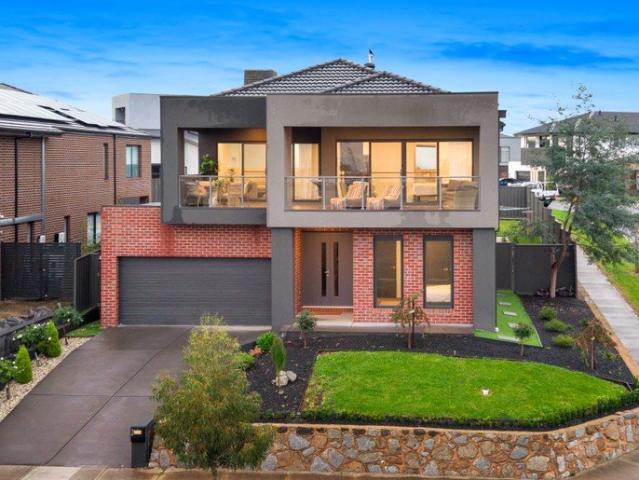 Unrivalled Family Luxury on 607.5m2