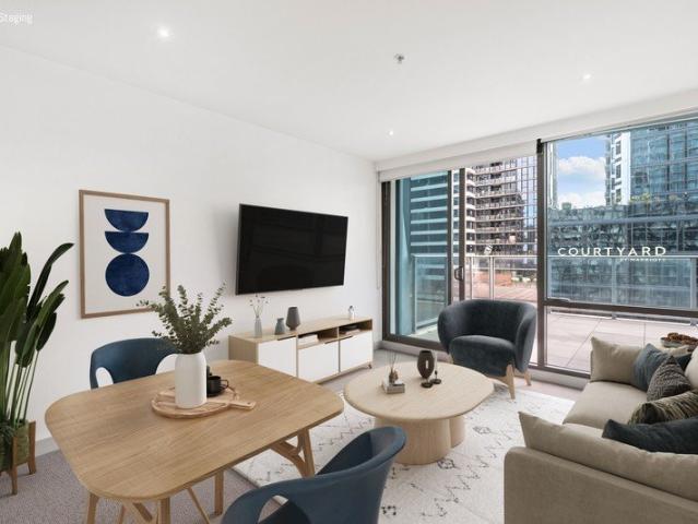 Unrivalled Indoor/Outdoor Retreat Meets CBD Convenience