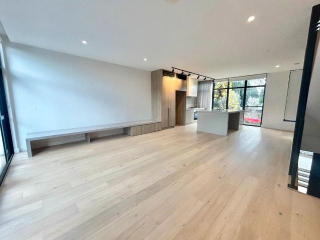 Unrivalled Luxury and Contemporary Elegance with this Near New 3 bedroom Architecturally Designed Townhouse