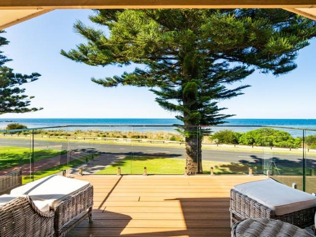 Unrivalled Waterfront Luxury on The Esplanade