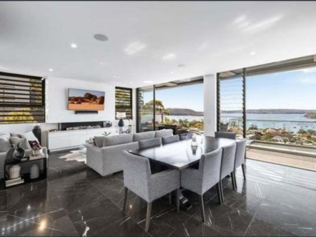 Unsurpassed Balmoral Slopes Luxury With Spectacular Views This is executive living at its very BEST!