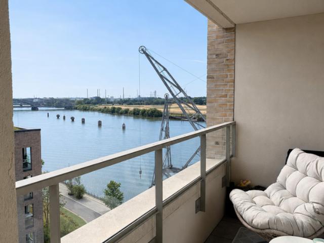 Untermiete Okt. Dez.: Voll möblierte 2 Zimmer Wohnung mit Wasserblick in der HafenCity