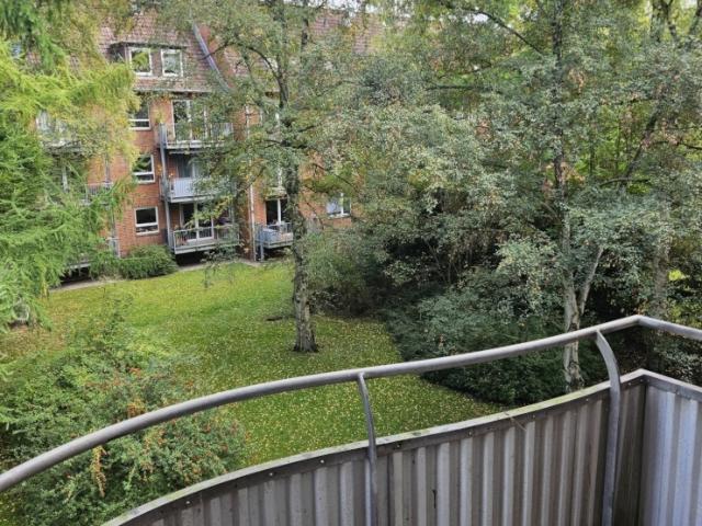 Untermiete bis 29. Nov. Hohenfelde 2 Zimmer mit Balkon Wohnung