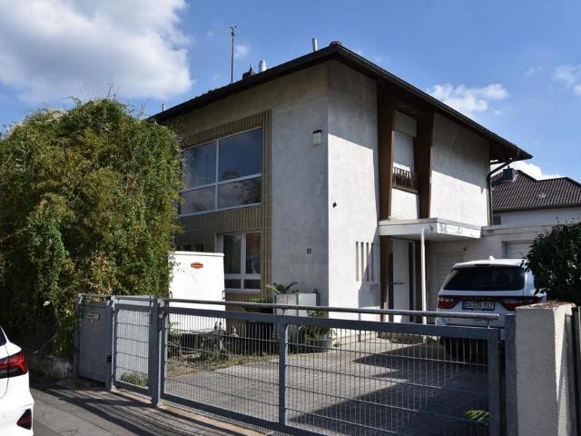 Unternehmervilla in hervorragender Lage mit Ausbaupotenzial