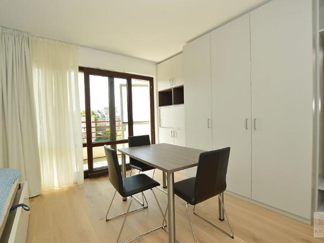Unterbilk / Friedrichstadt: Modernes 1 Raum Apartment mit Balkon