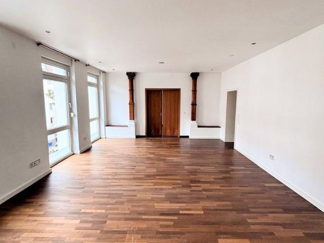 Unterbilk: Helle 3 Zimmer Wohnung mit Sauna und Kamin