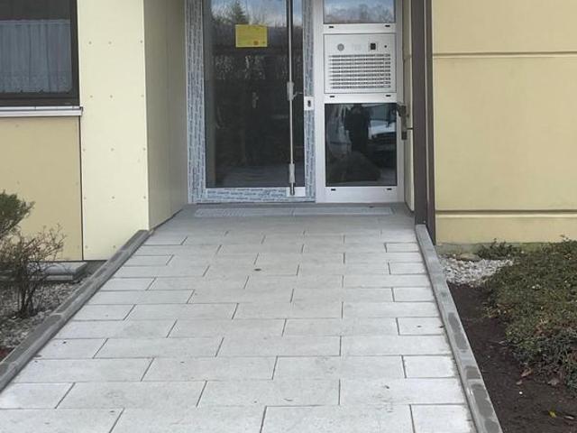Unterhaching | PRIVAT |3 Zi. Wohnung |Balkon |Aufzug |Stellplatz