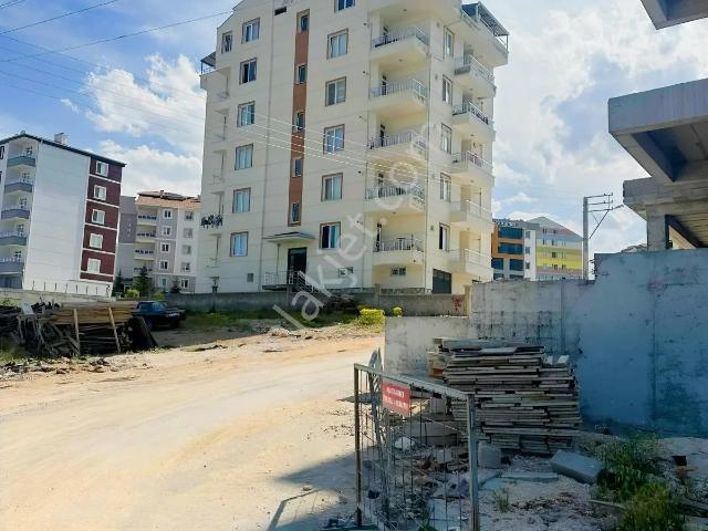Ünüversite Karşısı Kiralık Apart