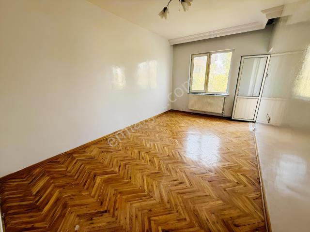Ünüversiteye Yakın Kiralık Daire