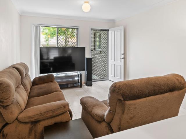 Unveiling Perfection Your Dream Townhouse Awaits in Pacific Pines