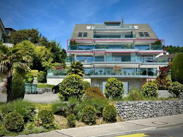 Unvergleichliche Terrassenwohnung mit See und Alpensicht