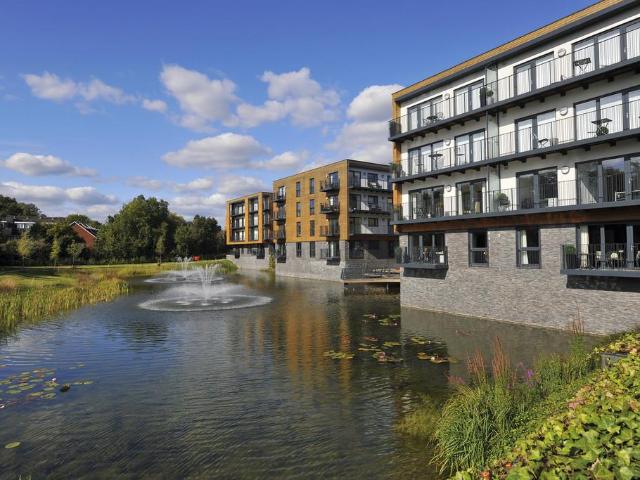 Unwin Way, Stanmore HA7 1 bed apartment to rent £1,750 pcm £404 pw