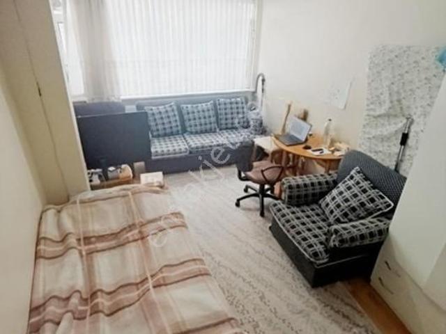 Üsküdar Merkez'de Eşyalı,kombili,1+0 Daire 1.kat Marmaraya 8dk