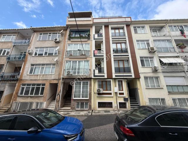 Üsküdar Merkezde, Genç Binada 1+1 Kiralık Daire 65 M²