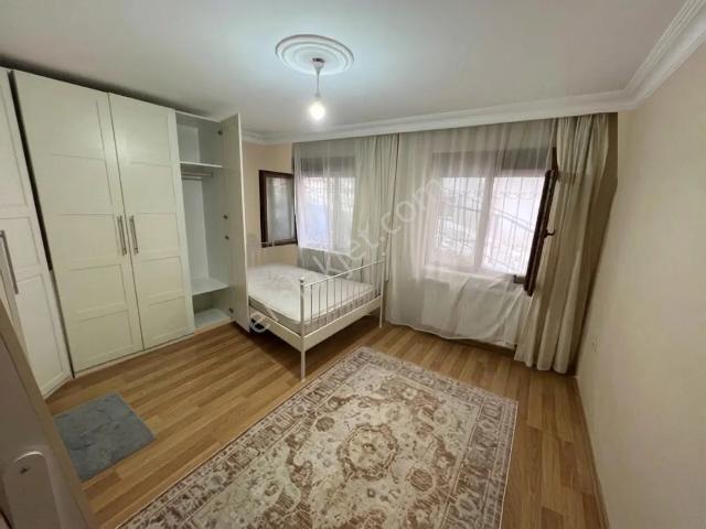 Üsküdar Merkezde Satılık 3+1 Bahçe Dubleks Yeni Daire