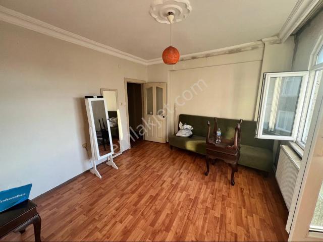 Üsküdar Merkeze Yakın Kısmi Eşyalı 2+1 Kiralık Daire