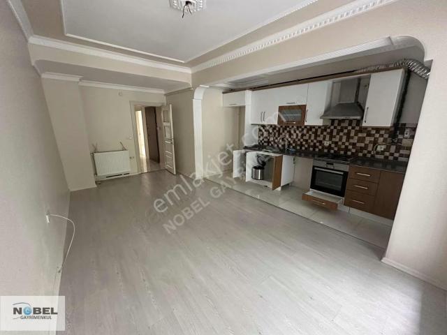 Üsküdar Çınılı Hamam Sokak'ta 2+1 Kıralık Daıre
