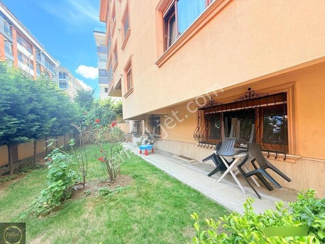 Üsküdar Azizmahmutta Genç Binada Bahçeli Otoparklı Kiralık