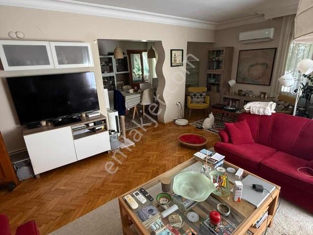 Üsküdar Acıbadem Akasya Awm Karşısı Sitede 3+1 130 M2 Kiralık