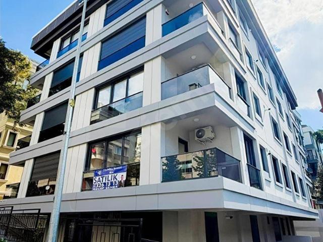 Üsküdar Acıbadem'de Sıfır Binada 3+1 Boş Satılık Daire