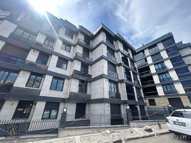 ÜSKÜDAR ALTUNİZADE SİTE EBEVEYN BANYOLU 2+1 NET 86 M2 SATILIK