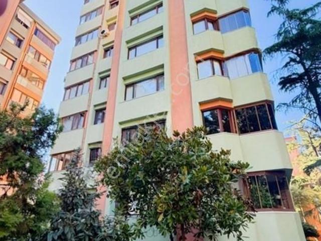 Üsküdar Altunizade Mah. Çamlık Sitesinde 4+1 Kiralık Daire