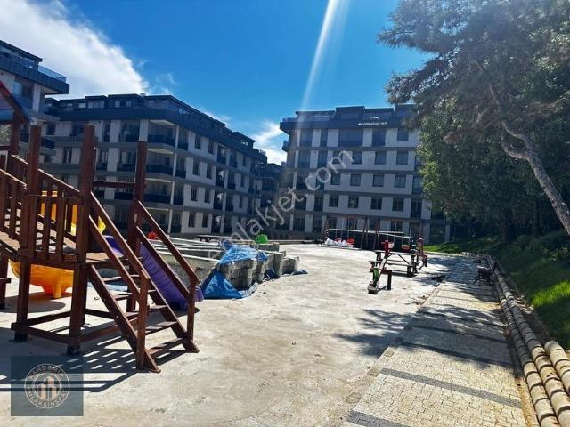 Üsküdar Altunizade Site Bahçekatı 1+1 Net 60 M2 Satılık