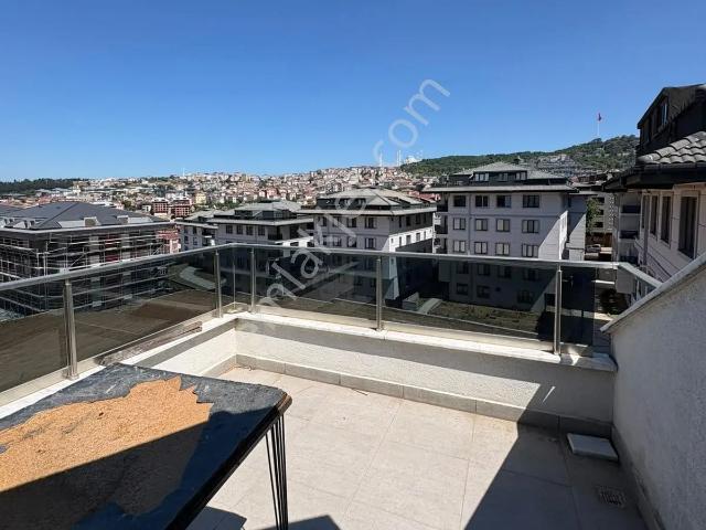 Üsküdar Burhaniye Ekşioğlu Konakları'nda Kiralık Dubleks