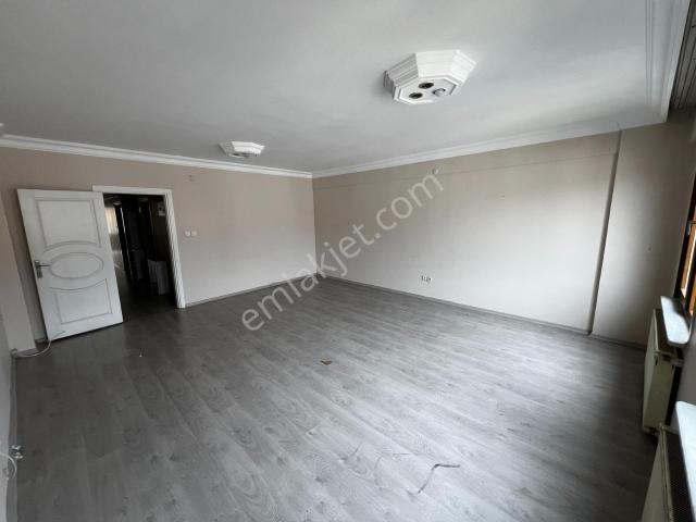 Üsküdar Bağlarbaşı 3+1 Kiralık Daire Metro Metrobüs M5 Marmaray