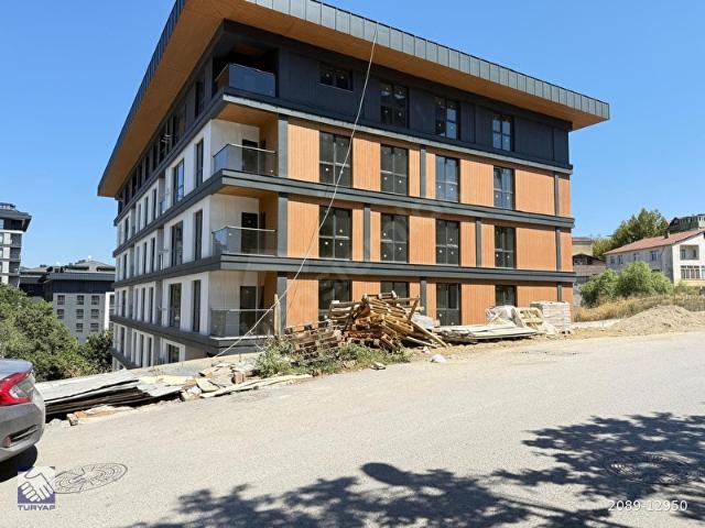 ÜSKÜDAR BAHÇELİEVLER MH.YÜZME HAVUZLU SİTEDE 2+1 SATILIK DAİRE