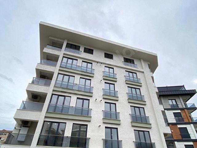 Üsküdar Bahçelievler 'De Full Eşyalı Kiralık 1+1 Bahçe Katı