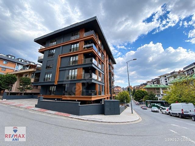 Üsküdar Bahçelievler 'De Sıfır Binada 1. Kat Kiralık 2+1 Daire