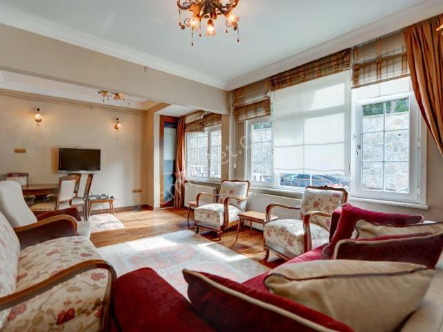 Üsküdar Beylerbeyi 'nde Full Eşyalı Satılık 1+1 Daire