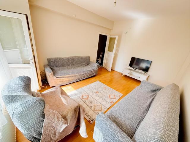 Üsküdar Cumhuriyet Mah. 2+1 Ara Kat Eşyalı Kiralık Daire