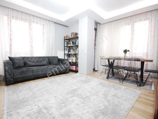 Üsküdar Cumhuriyet Mh 8 Yıllık Binada Ferah 2+1