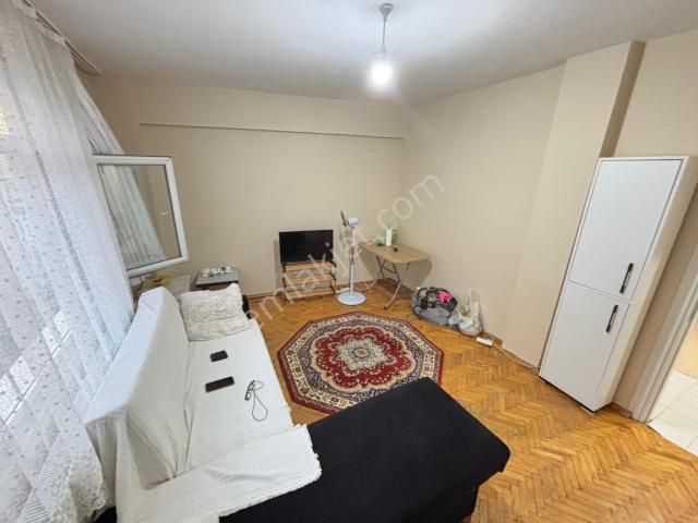 Üsküdar Çevik Kuvvete Yakın Eşyalı 1+1 Kiralık Daire