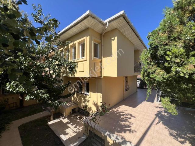 Üsküdar Çengelköy Ata 2 Sitesinde 180 M2 Dublex Villa