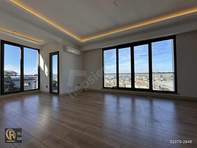 Üsküdar Çengelköyde Yeni Binada 115 m2 Geniş Daire
