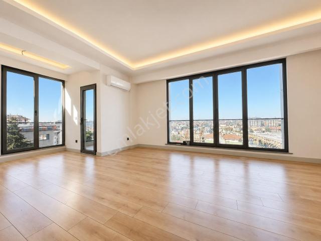 Üsküdar Çengelköyde Yeni Binada 115 M2 Geniş Daire